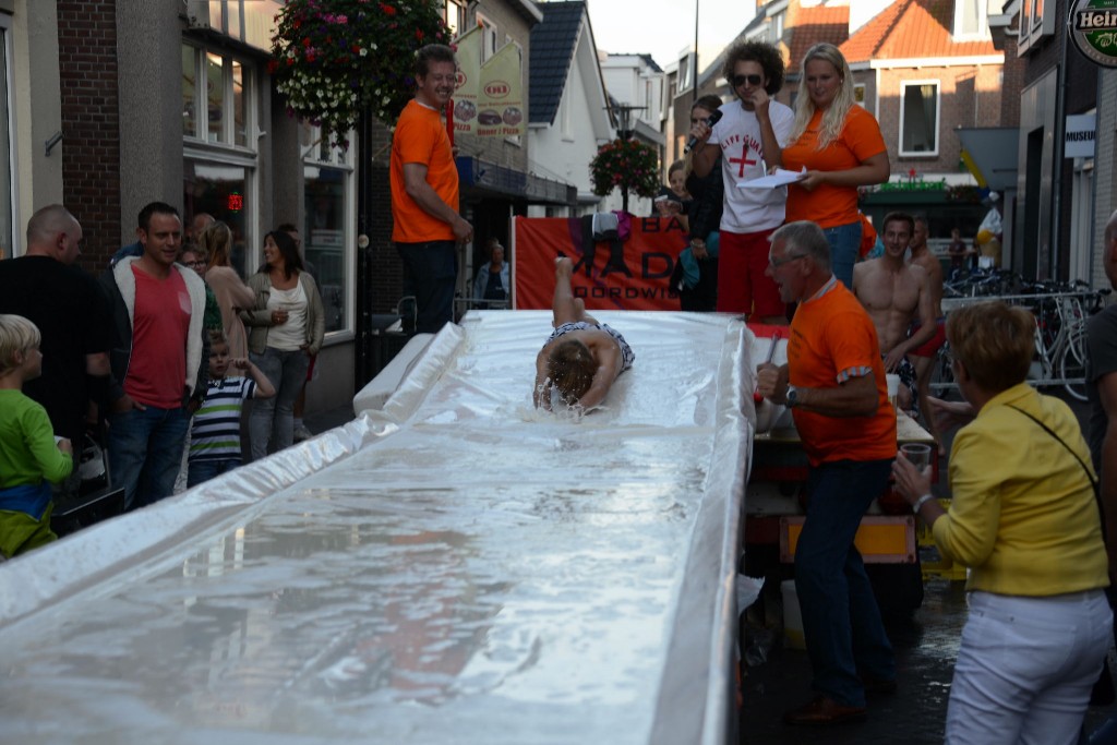 ../Images/Donderdag kermis 336.jpg